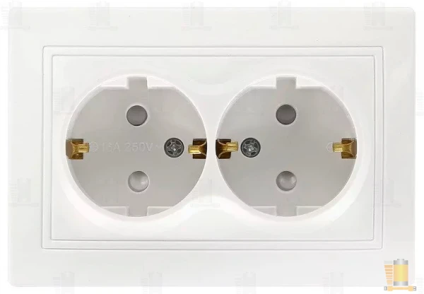 Розетка Smartbuy 2-местная с заземлением 16А белая с защ. штор. "Венера"